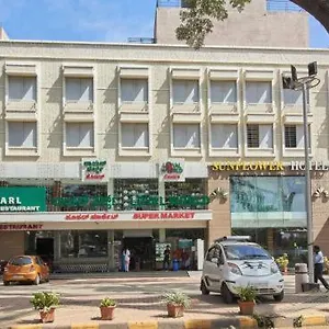 Otel Sunflower, Maisur