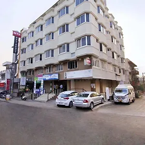 Mannars Residency Lodge